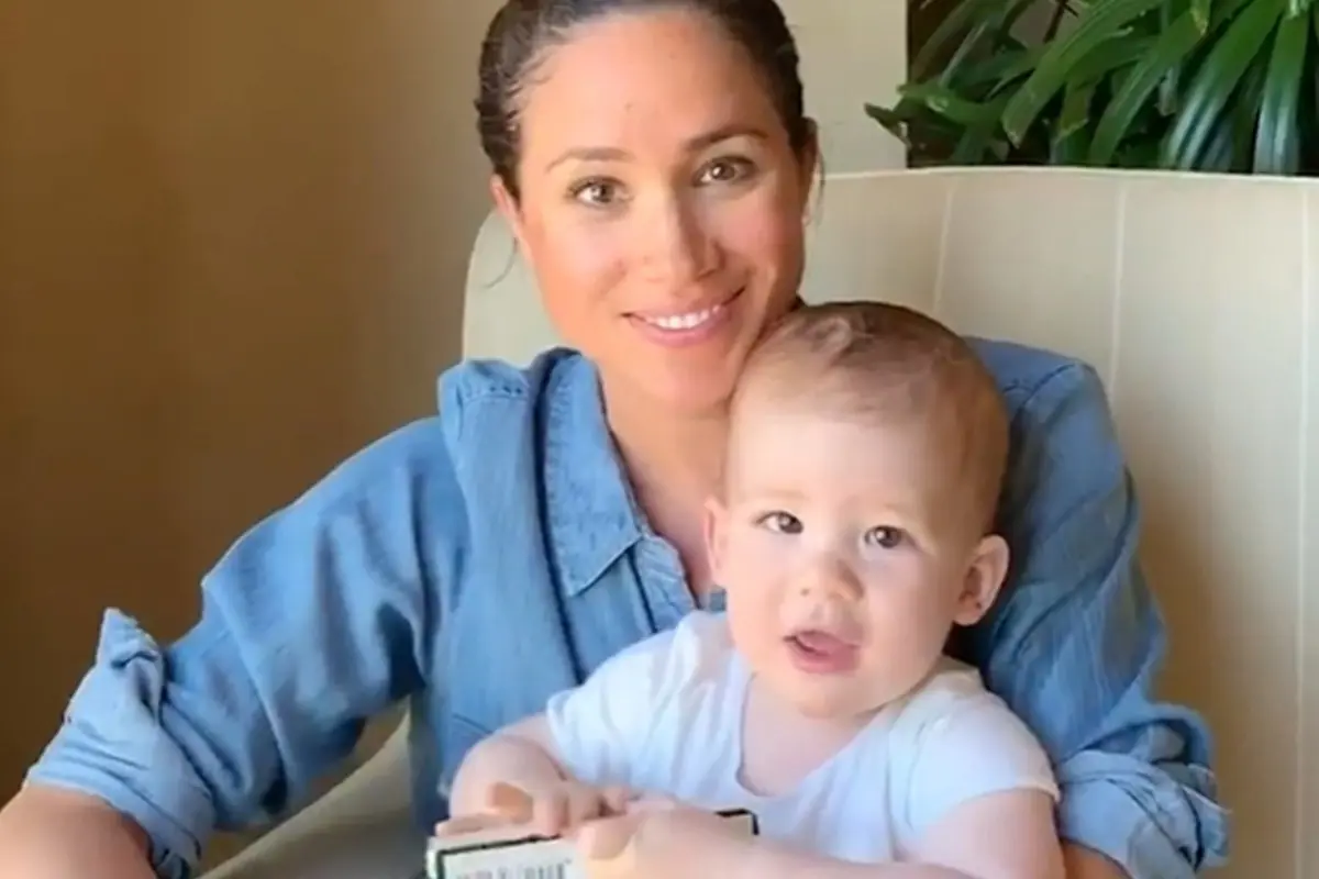 Imagem de Meghan Markle com Archie