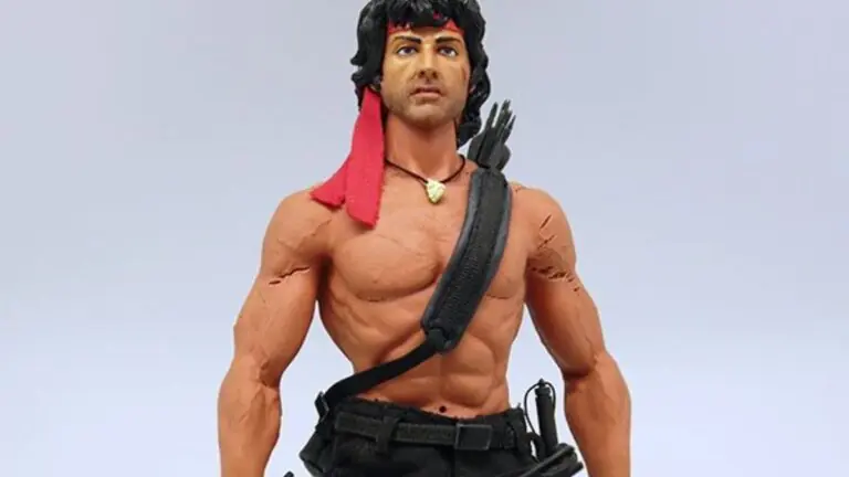 Exército brasileiro gasta R$ 730 mil em brindes e bonecos do Rambo