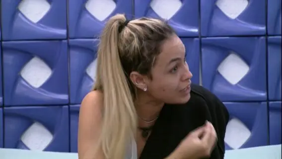 BBB21: Sarah briga com Gil para defender Rodolffo: ‘cala a tua boca’