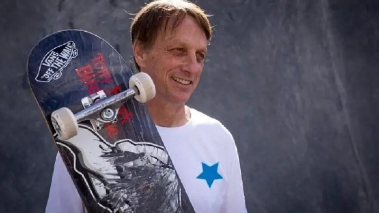 Lenda do Skate, Tony Hawk anuncia leilão de foto de manobra em NFT