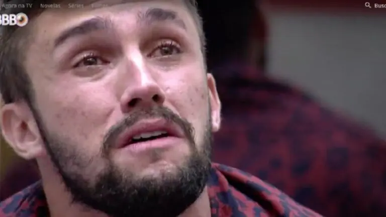 BBB21: Arthur conversa com produção após briga em jogo da discórdia