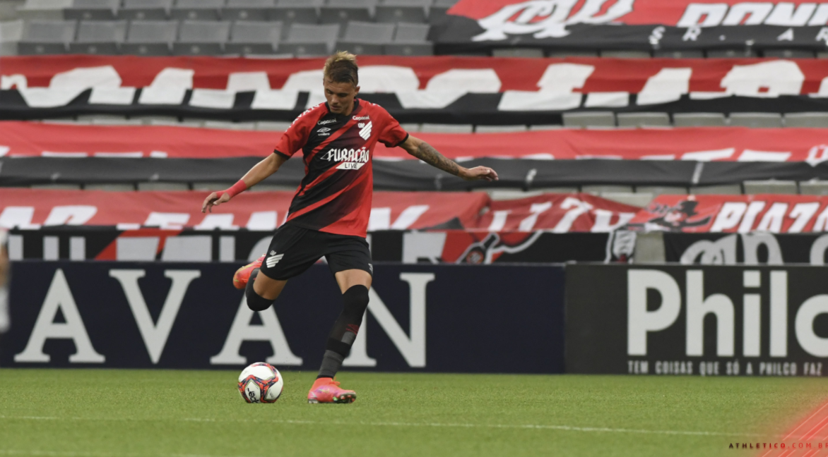 Saiba como assistir jogo entre Aucas e Athletico, hoje, na Sul-americana