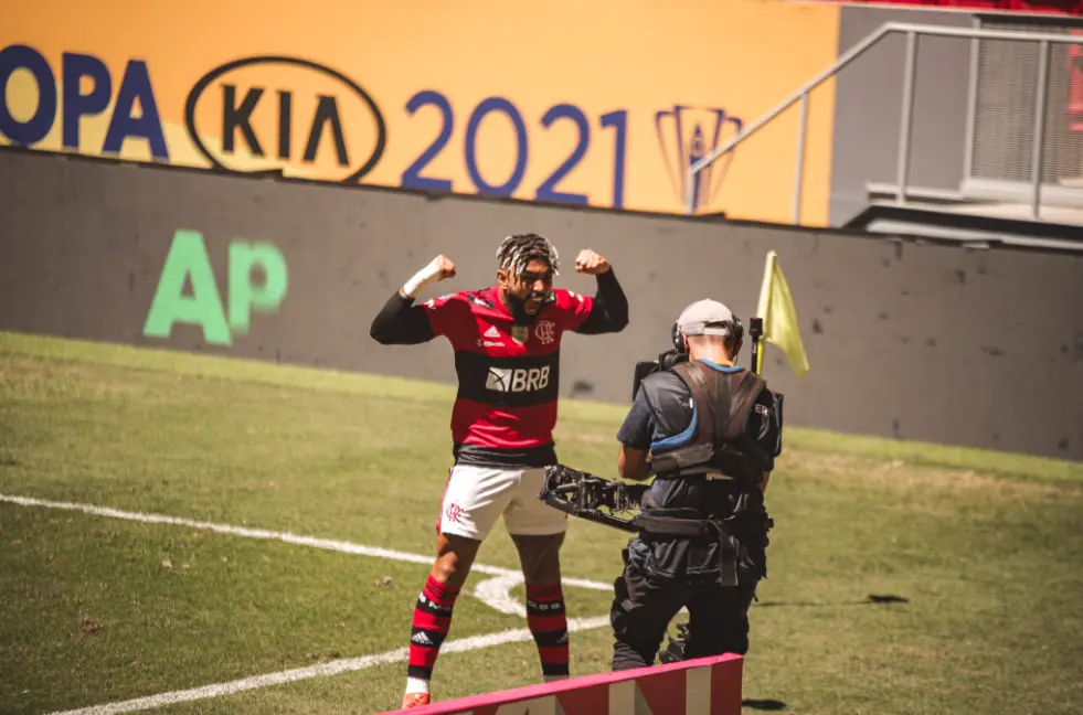 Gabigol marca pelo Flamengo na Supercopa