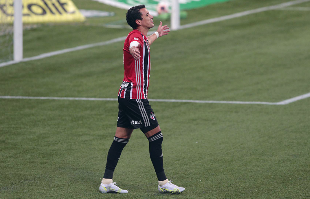 Imagens na internet mostram a suposta nova terceira camisa do São Paulo