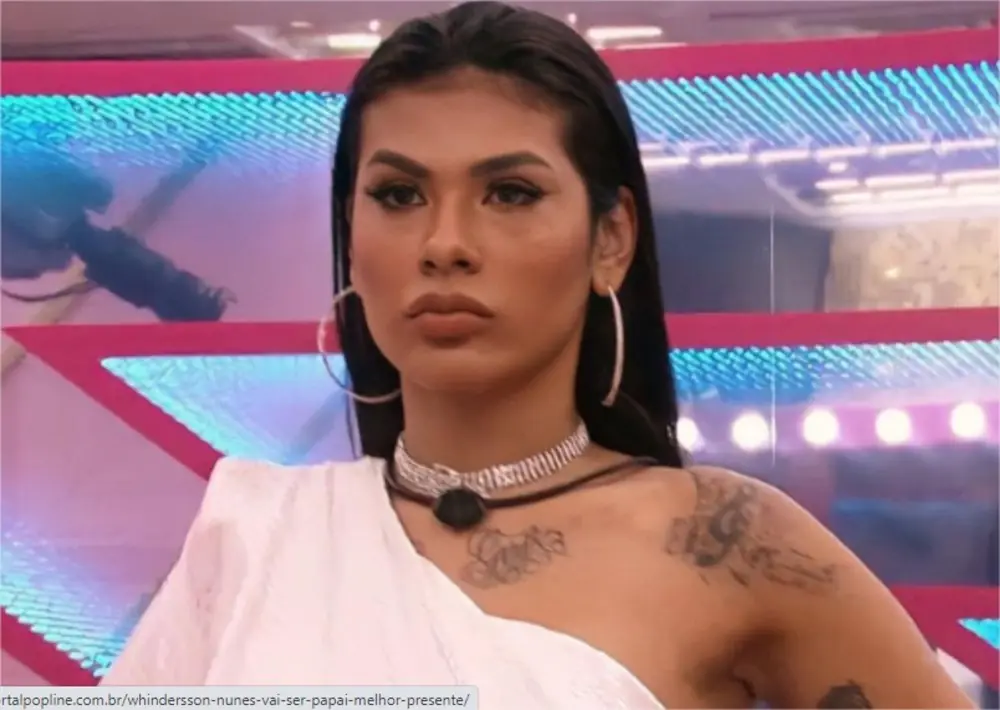 Pocah quebra contrato