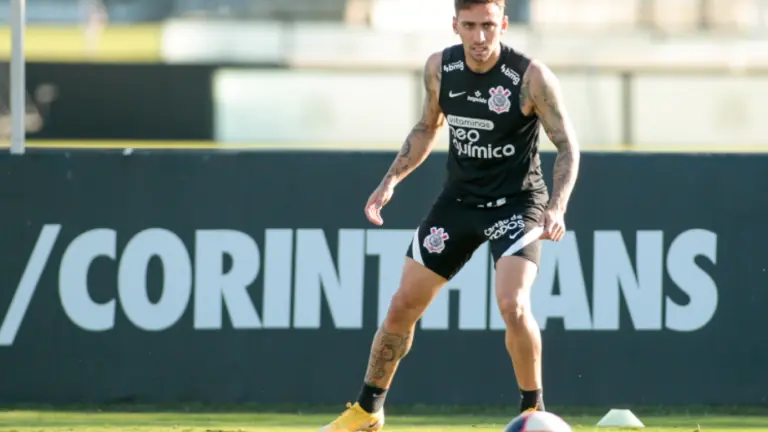 Veja imagens da nova camisa do Corinthians para 2021