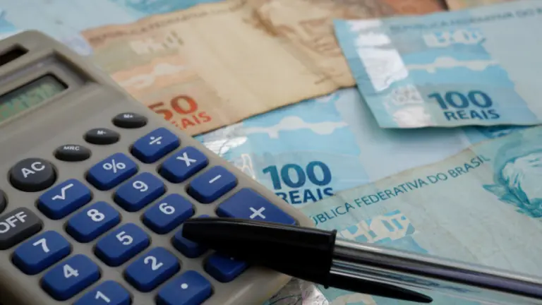 Inflação pelo IGP-10 perde força em abril e registra alta de 1,58%, diz FGV