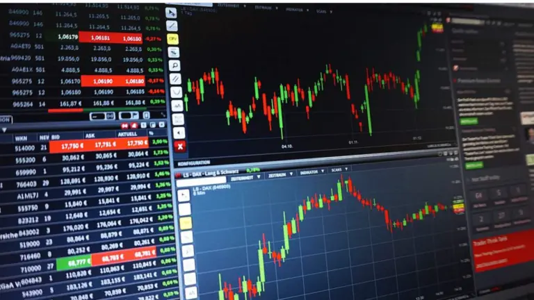 Ibovespa opera em alta nesta sexta, embalado por China e EUA