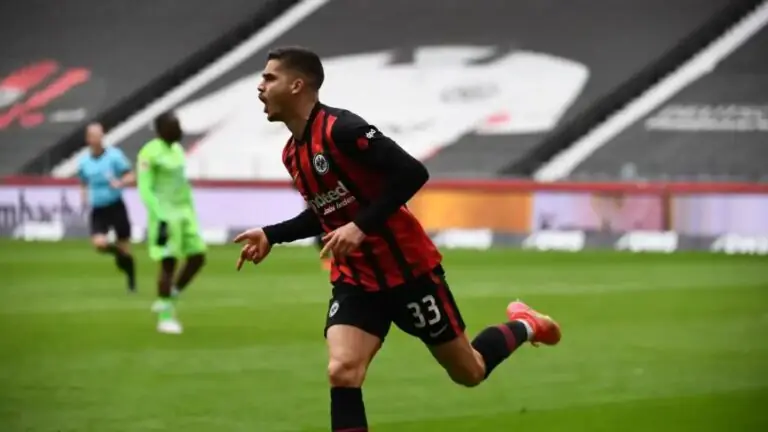 Bayer Leverkusen x Eintracht Frankfurt: onde assistir e escalações (24/04)