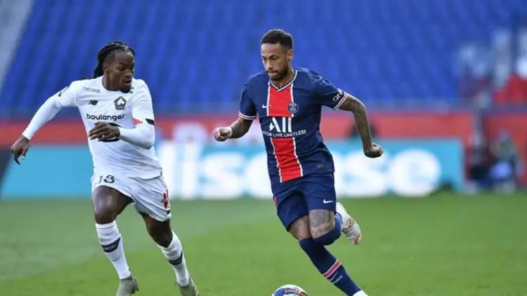 Comportamento de Neymar irrita companheiros de equipe, diz jornal