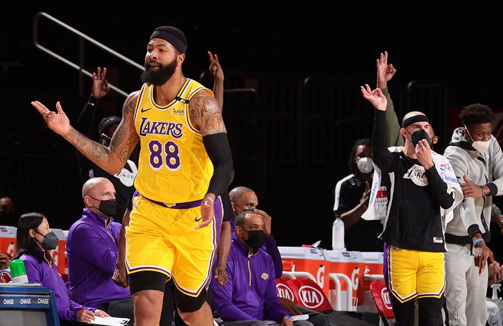 Hornets x Lakers
