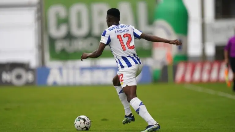 Porto x Vitória de Guimarães: onde assistir, horário e escalações (22/04)