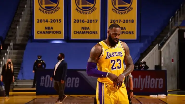 Lebron James já tem data para voltar ao Los Angeles Lakers