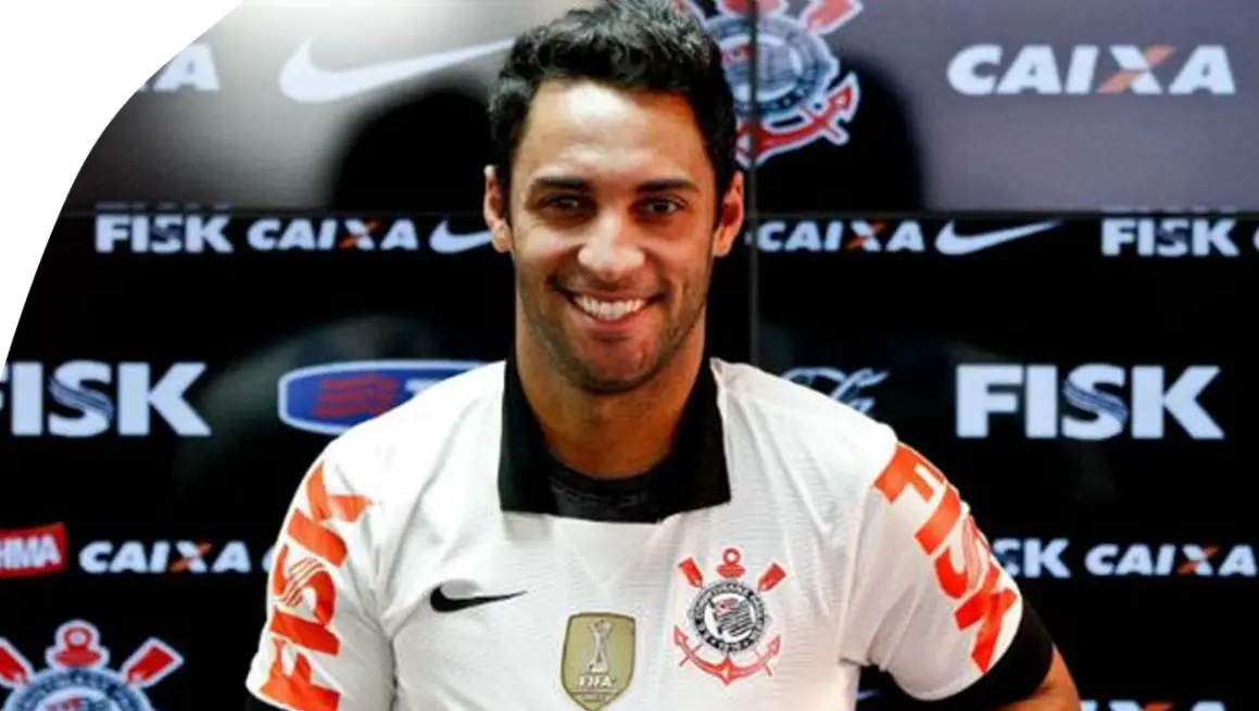 Ibson decepcionou o investimento corintiano e partiu para o Bologna