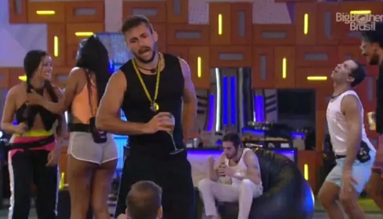 Arthur em festa do BBB21