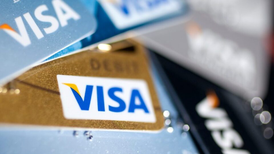Visa bem posicionada em criptomoedas