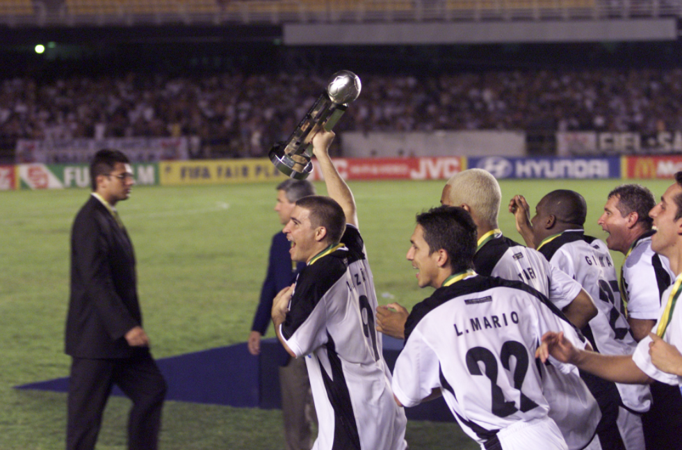 Corinthians venceu seu primeiro Mundial com camisa e calções em branco, com detalhes pretos