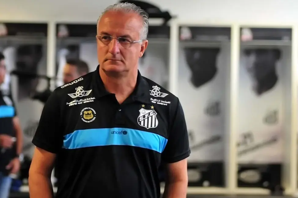 Dorival Junior tem identificação com o clube e já conquistou Copa do Brasil e Paulistão à frente do Santos