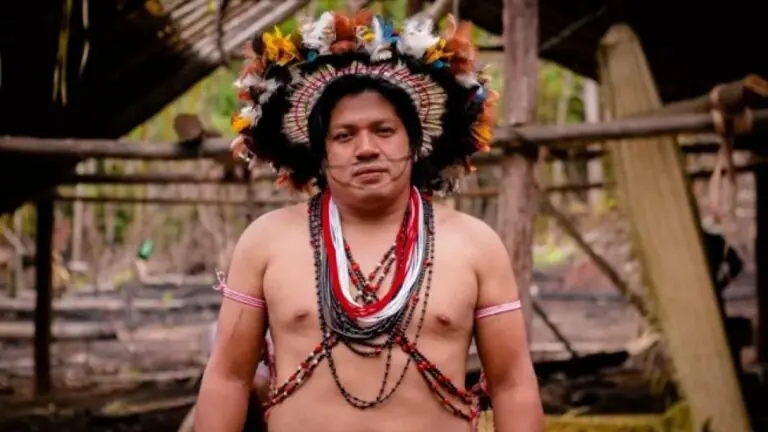 Jovem indígena cria moeda digital para valorizar costumes