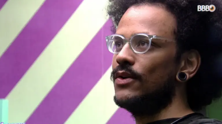 BBB21: Rodolffo compara cabelo de João com peruca do monstro