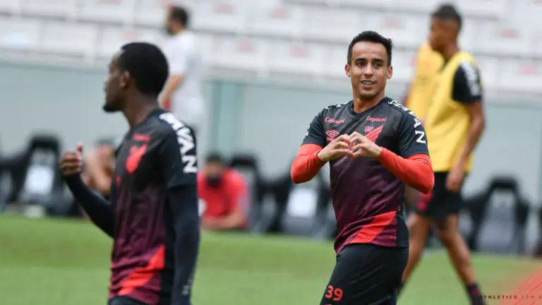 Jogo do Athletico PR na Sul-americana hoje – 28/4: como assistir e horário