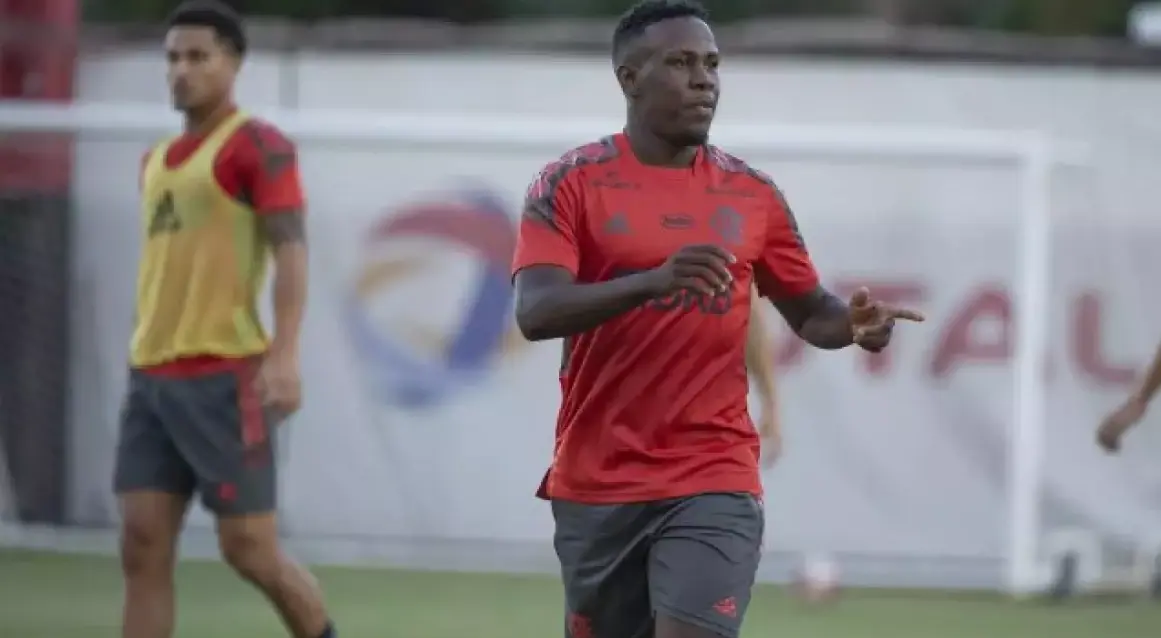 Klebinho deve ser um dos jovens jogadores do Flamengo a deixar o clube