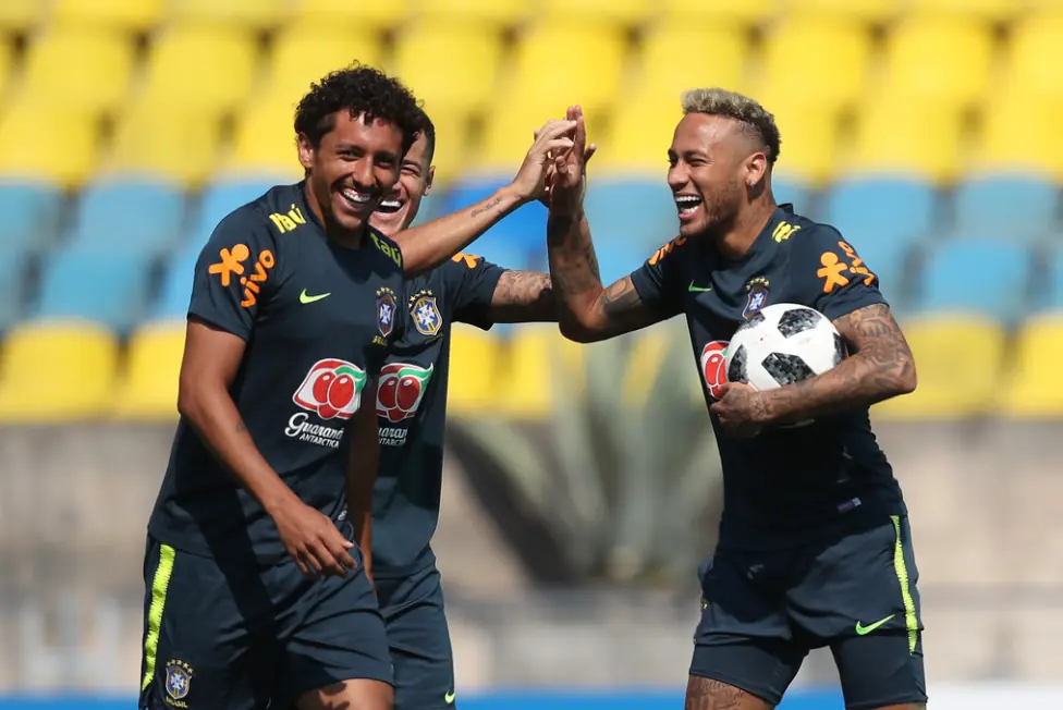Companheiros de seleção e PSG, Neymar e Marquinhos estão entre os jogadores mais valiosos em suas posições