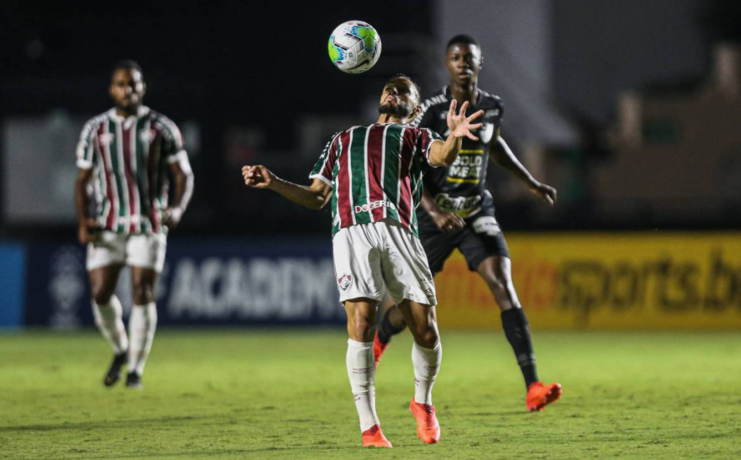 Veja como assistir o clássico entre Fluminense e Botafogo hoje