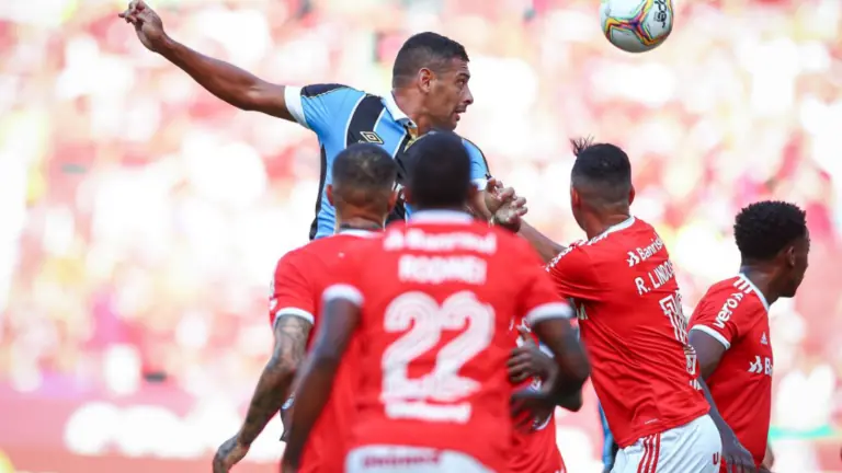 Gre-Nal hoje [3-4]: onde assistir, escalação e horário