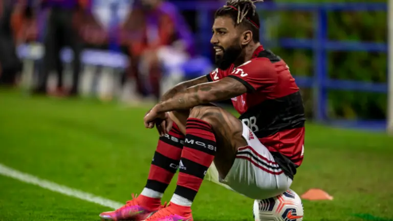 SBT exibe jogo do Flamengo para competir com final do BBB21