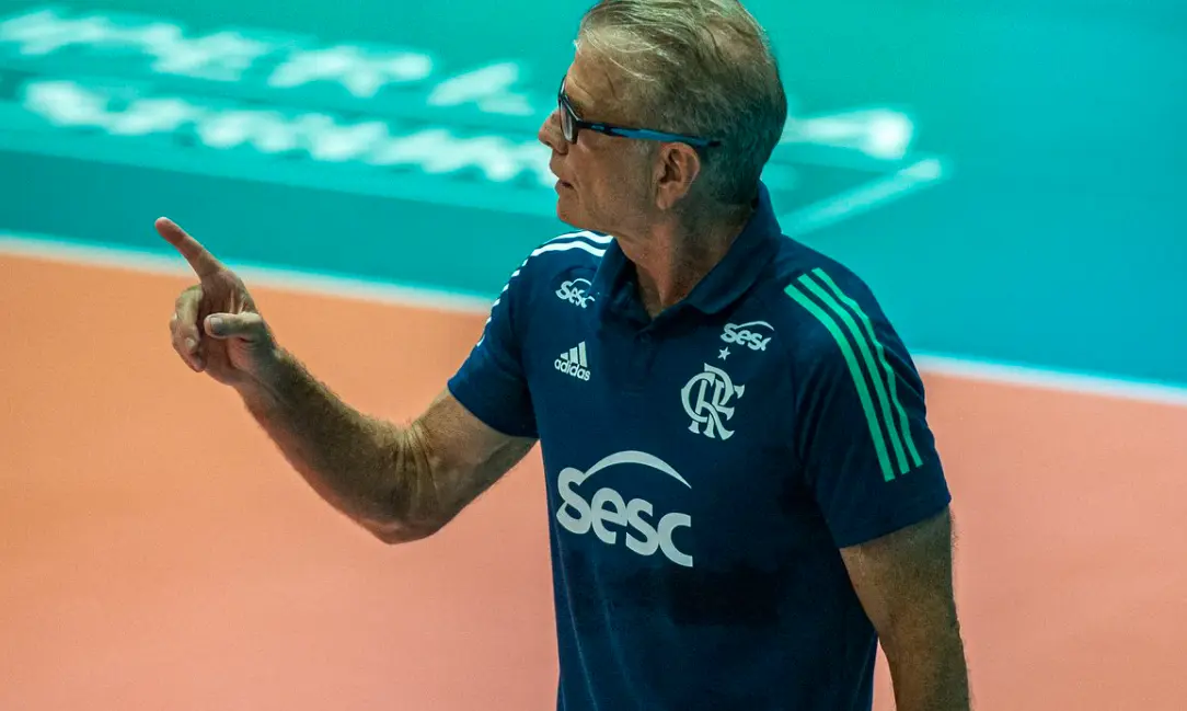 Bernardinho comanda equipe do Sesc-RJ/Flamengo e deve permanecer no clube