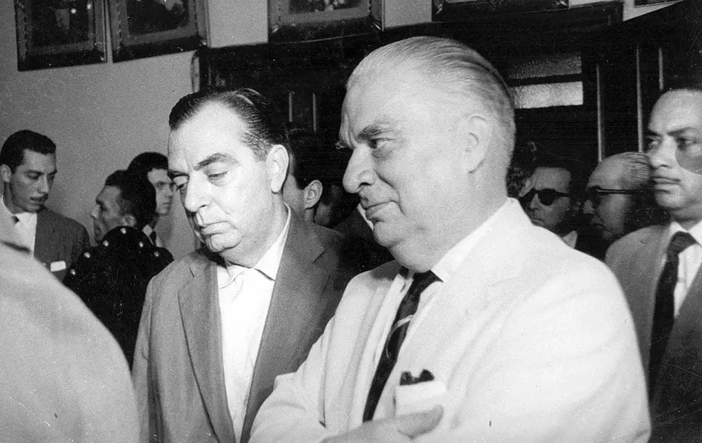 Mario Filho ao lado de seu irmão Nelson Rodrigues, criadores do então termo "Fla-Flu"