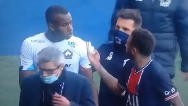 VIDEO: Neymar bate boca com jogador do Lille após ser expulso