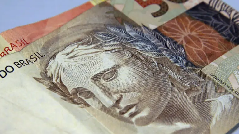 Conheça o fundo de renda fixa com meta de superar os títulos públicos