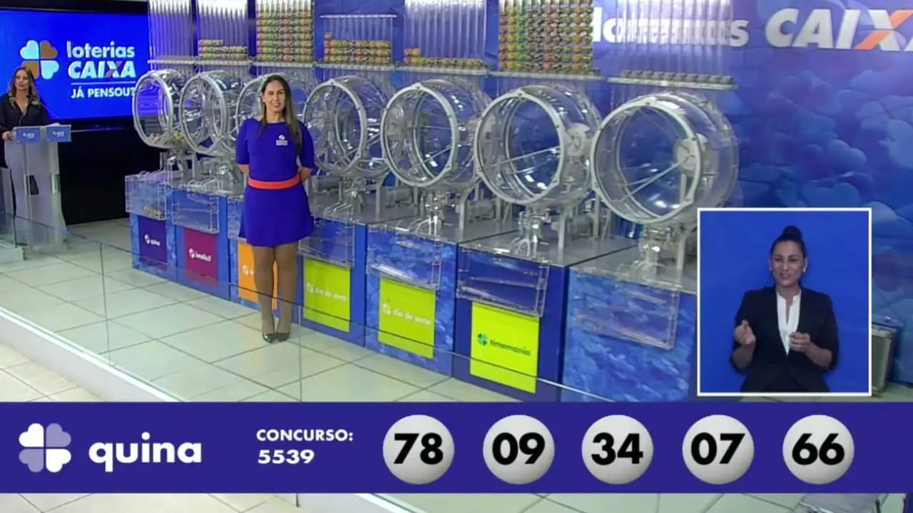 A imagem mostra o sorteio do resultado da Quina 5539