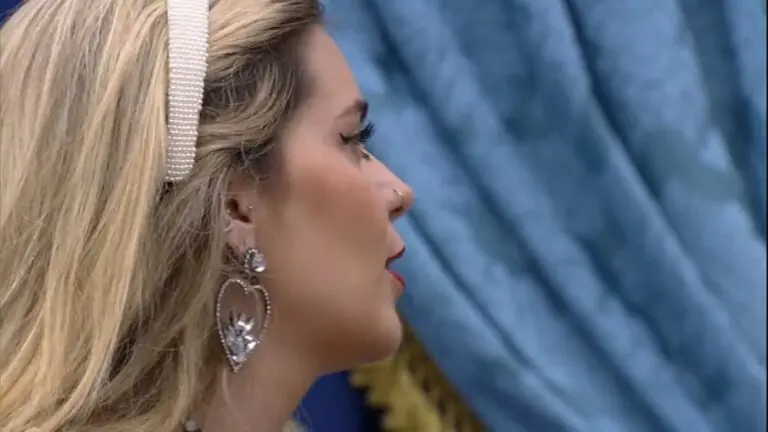 BBB21: Após Gil voltar do paredão, Viih Tube elogia o brother