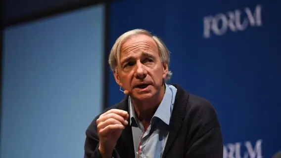 Bilionário Ray Dalio diz preferir investir em bitcoin a títulos