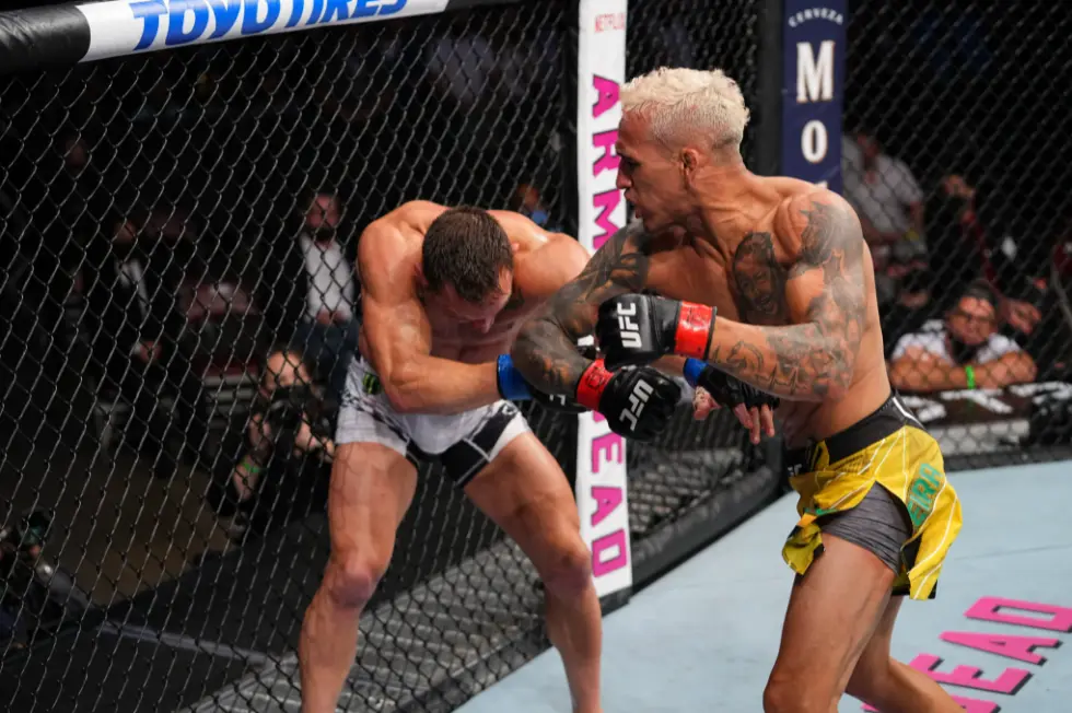 'Do Bronx' sofreu no primeiro round, mas conseguiu o nocaute no segundo aos 19s