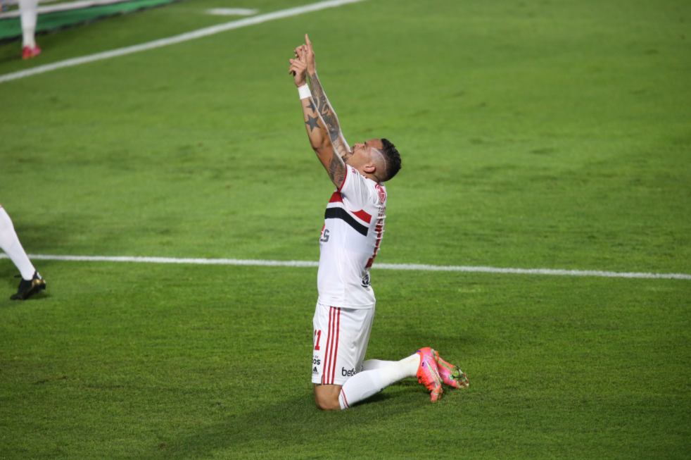 Confira os memes da vitória do São Paulo contra o Corinthians
