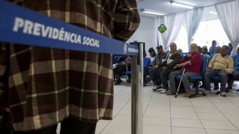 Prova de vida para aposentados do INSS não foi suspensa