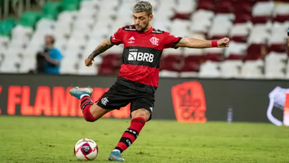 Patrocínios no uniforme do Flamengo 2021: quanto o clube recebe?