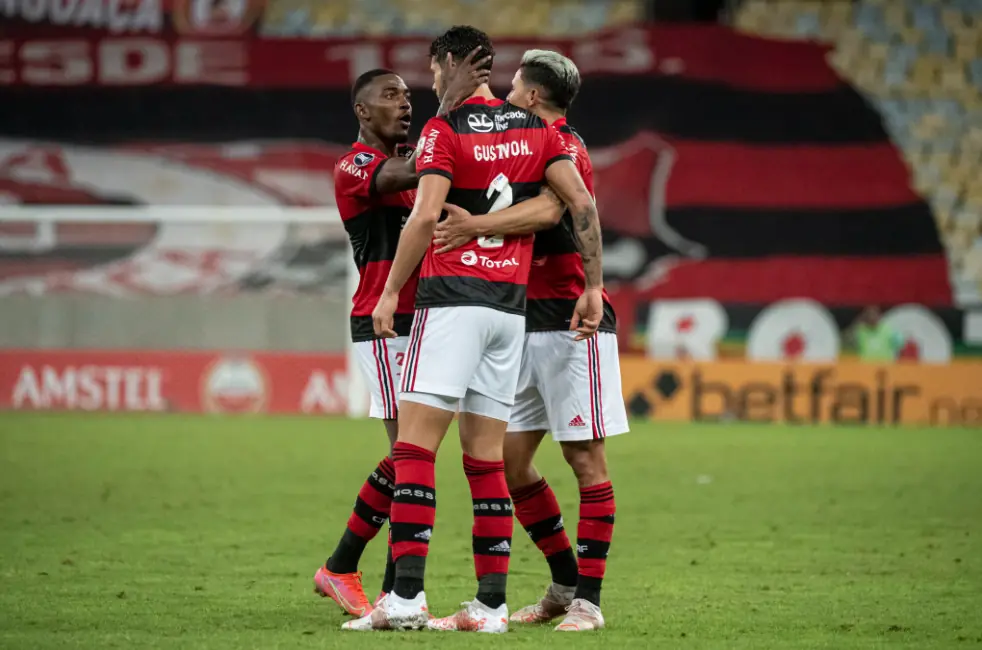 Flamengo decide primeira posição de seu grupo na Libertadores, em confronto contra o Vélez