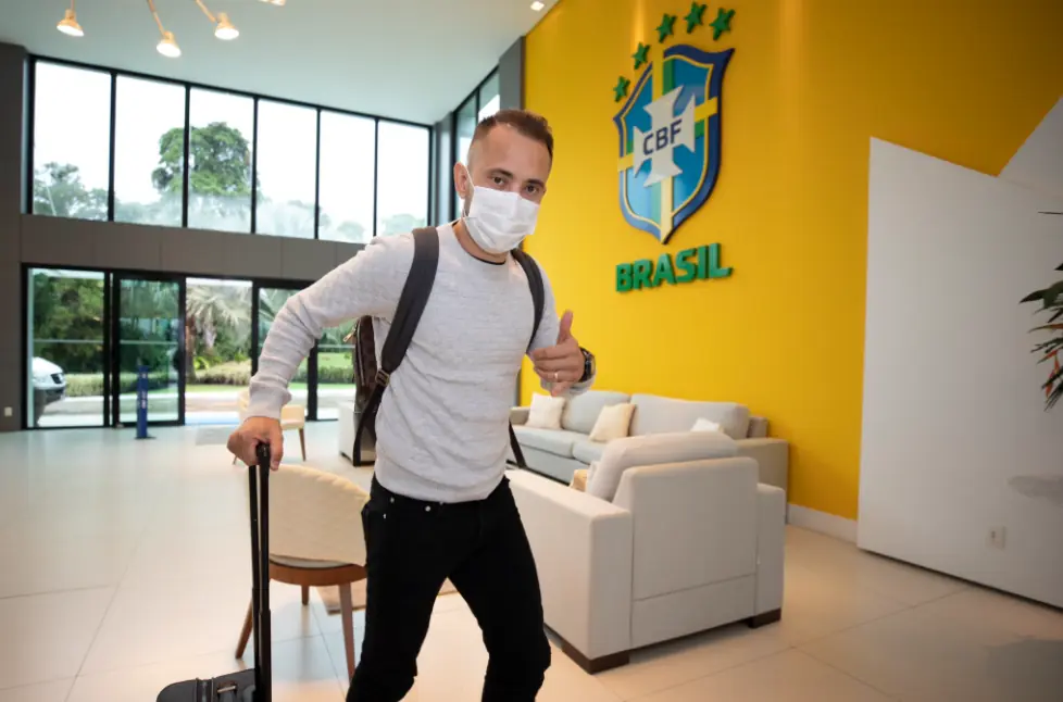 Everton Ribeiro é um dos atletas do Flamengo convocado pela Seleção Brasileira