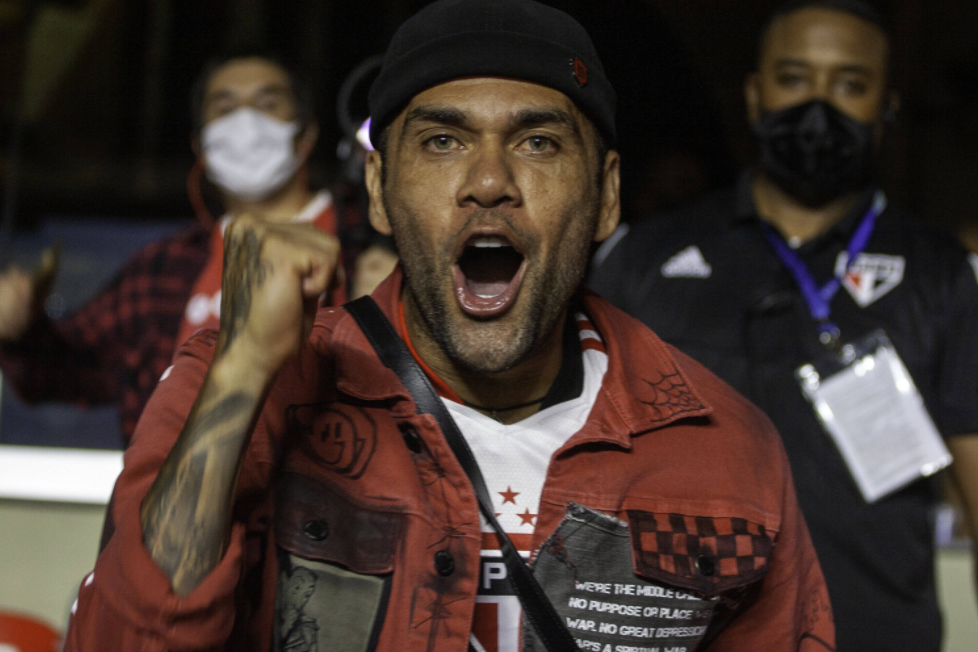 Conheça todos os 41 títulos da carreira de Daniel Alves