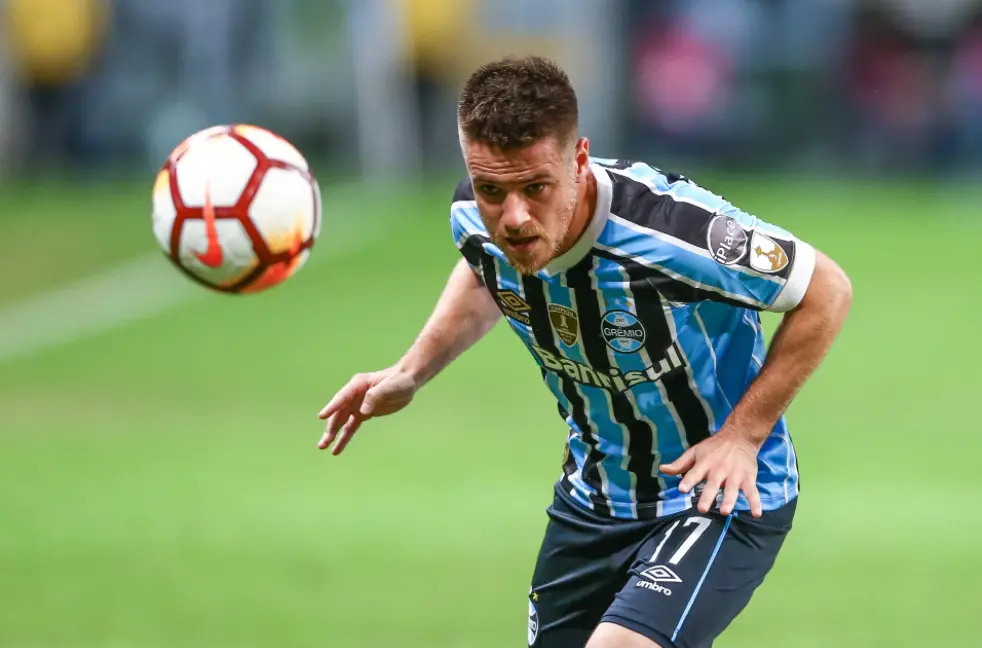 Corinthians contratou Ramiro do Grêmio em 2019