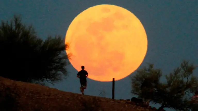 Que horas vai acontecer a super lua? Veja o horário