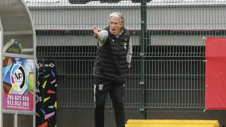 Benfica x Sporting: onde assistir ao vivo hoje, horário e escalações (15/05)