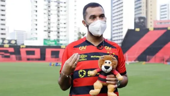 Gil do Vigor sofre ataque homofóbico de conselheiro do Sport