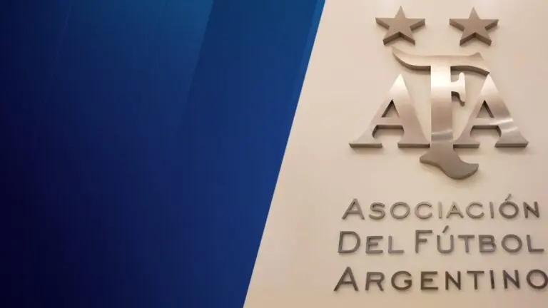 Entenda por que o futebol vai parar na Argentina até 30 de maio