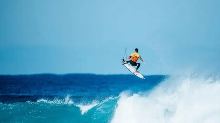 Gabriel Medina é campeão da etapa Rottnest Search no Mundial de Surfe
